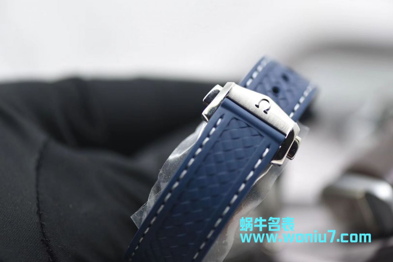   VS  欧米茄海马系列220.10.41.21.03.002、220.12.41.21.03.002腕表 / M361A