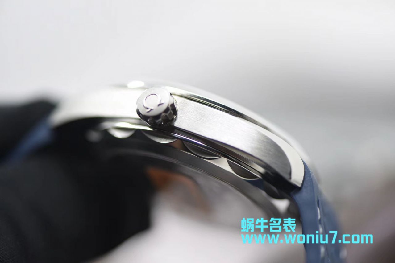   VS  欧米茄海马系列220.10.41.21.03.002、220.12.41.21.03.002腕表 / M361A