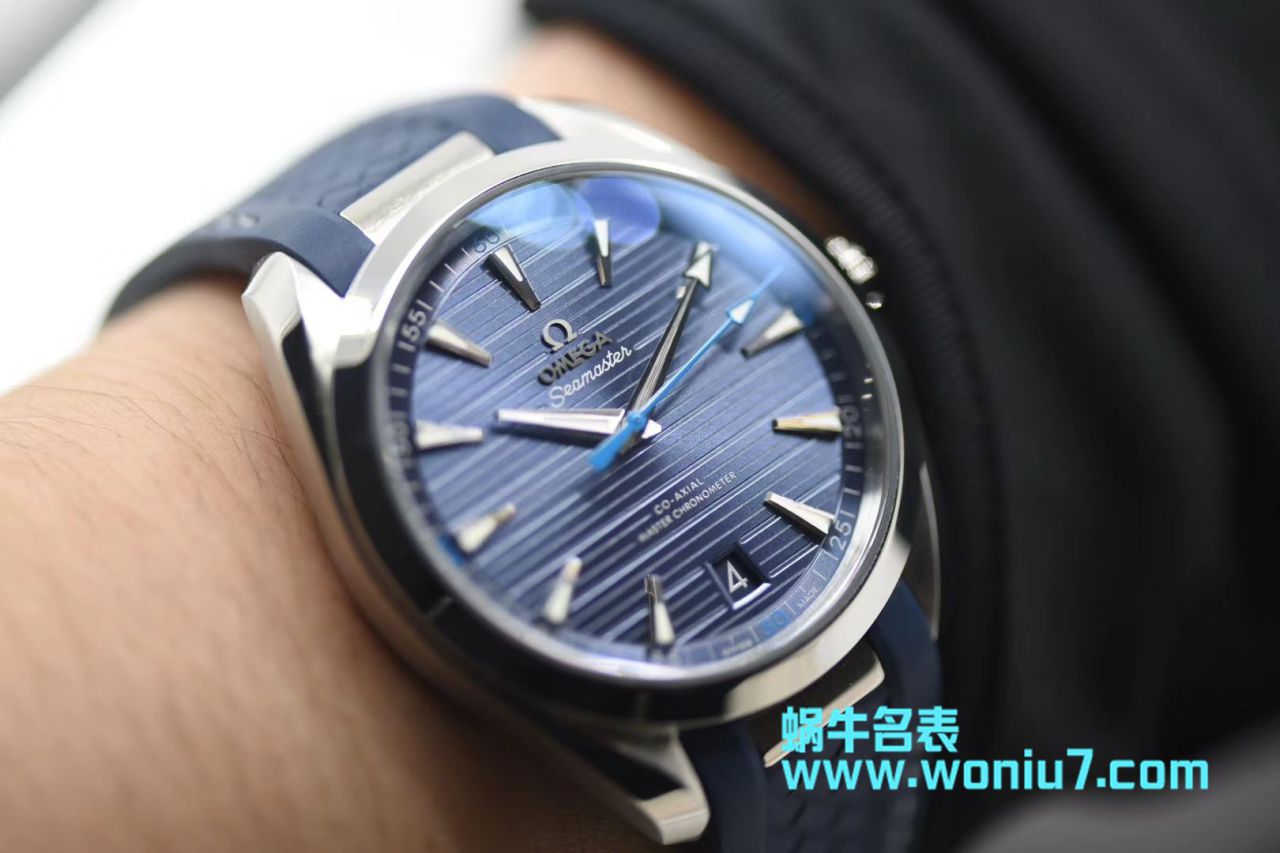   VS  欧米茄海马系列220.10.41.21.03.002、220.12.41.21.03.002腕表 / M361A