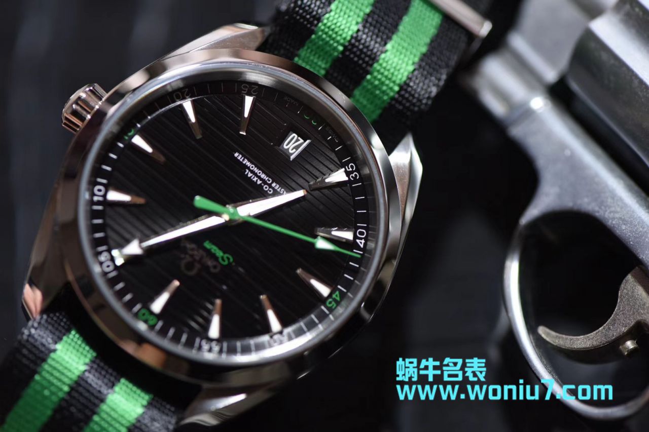   VS  欧米茄海马系列220.12.41.21.01.002腕表 / M367