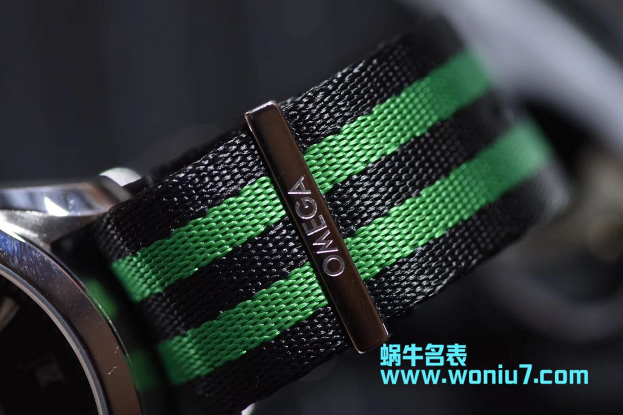   VS  欧米茄海马系列220.12.41.21.01.002腕表 / M367
