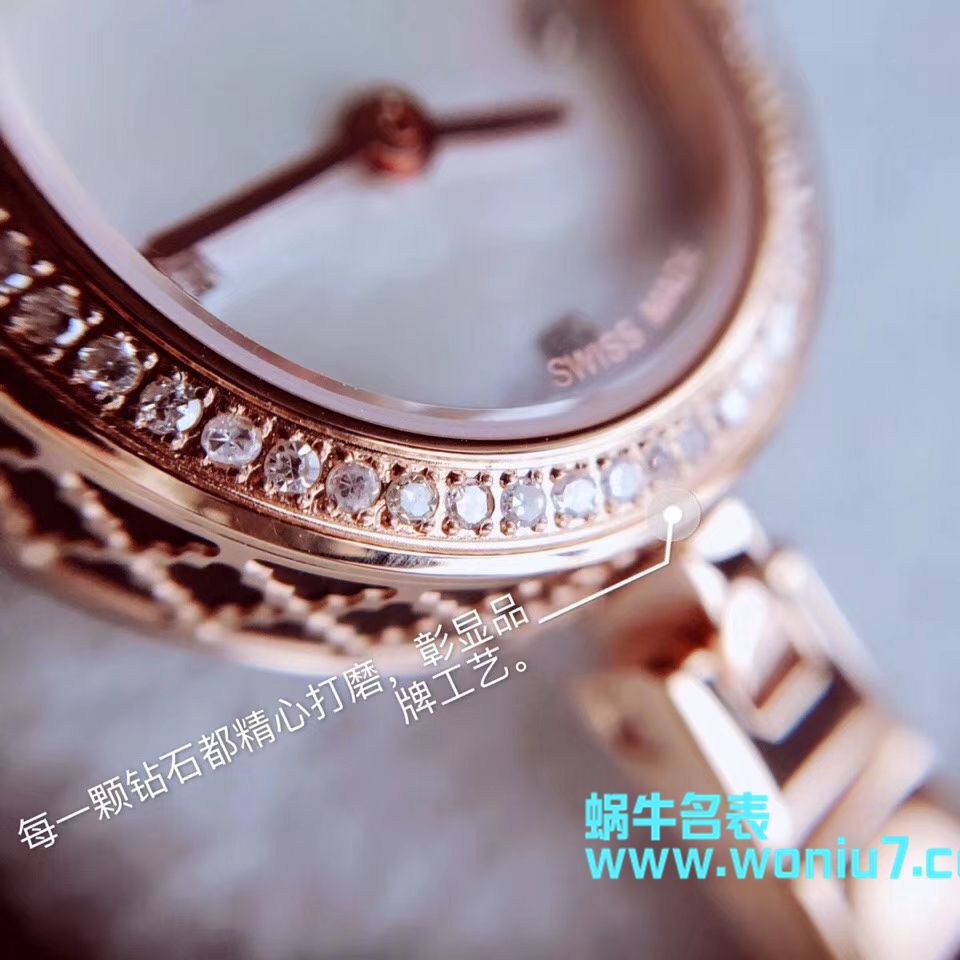   原单女表  古驰硬货，小小个真钻石英女表，整个表圈镶50颗Vs1.0真钻 / GUCCI KK09