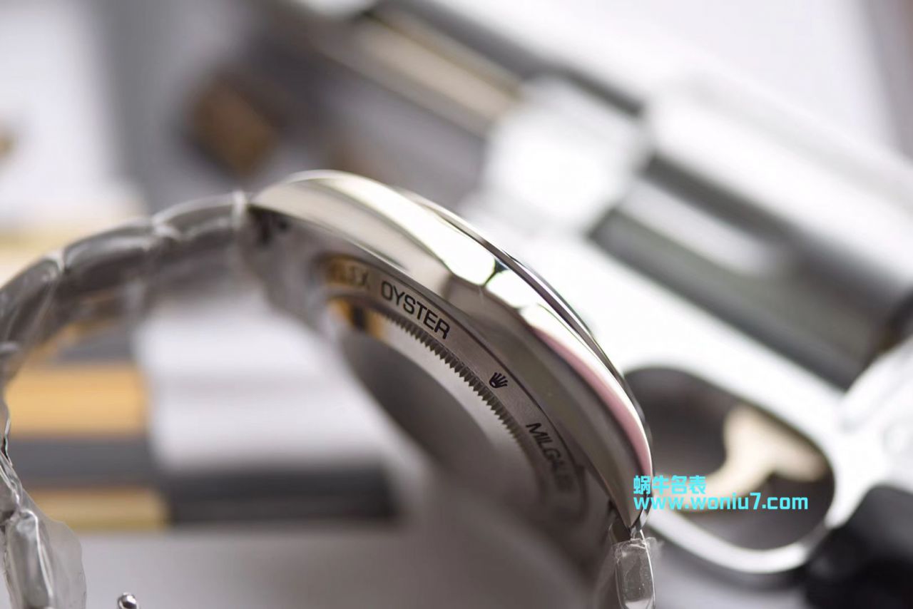   DJ克隆  劳力士MILGAUSS系列116400-GV-72400黑盘腕表(绿玻璃闪电) / R247