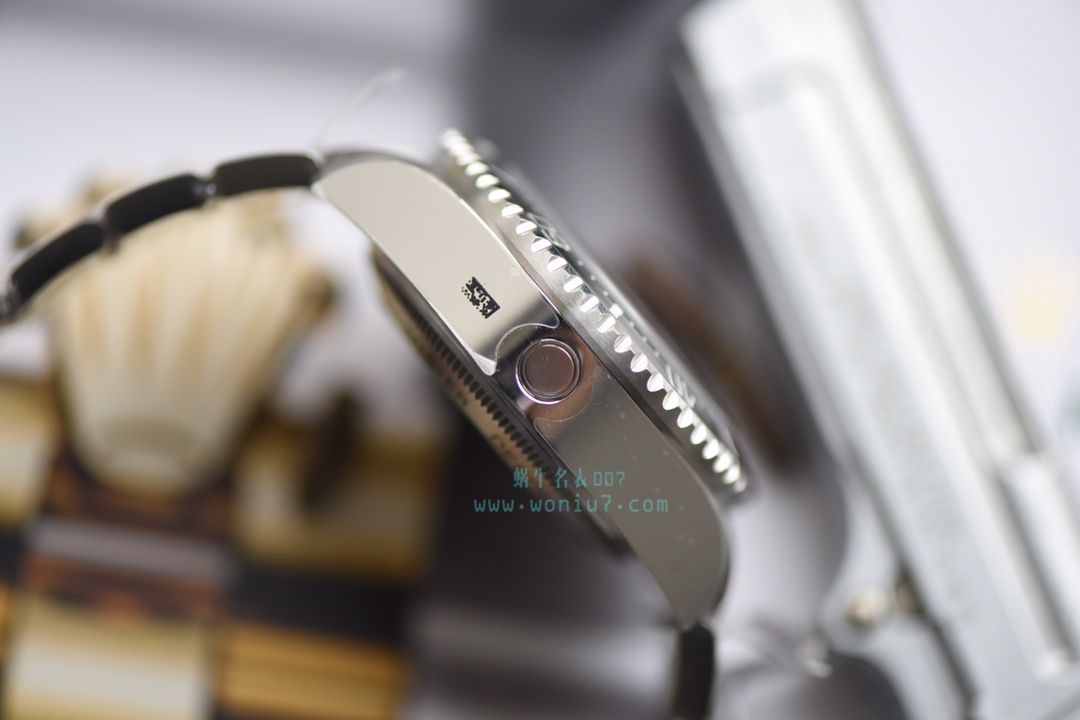 AR黑鬼王904L超级3135机新款 AR劳力士SEA-DWELLER鬼王44MM副本的十年精华 / R2115 AR黑鬼王904L超级3135机新款 AR劳力士SEA-DWELLER鬼王44MM副本的十年精华 / R2115
