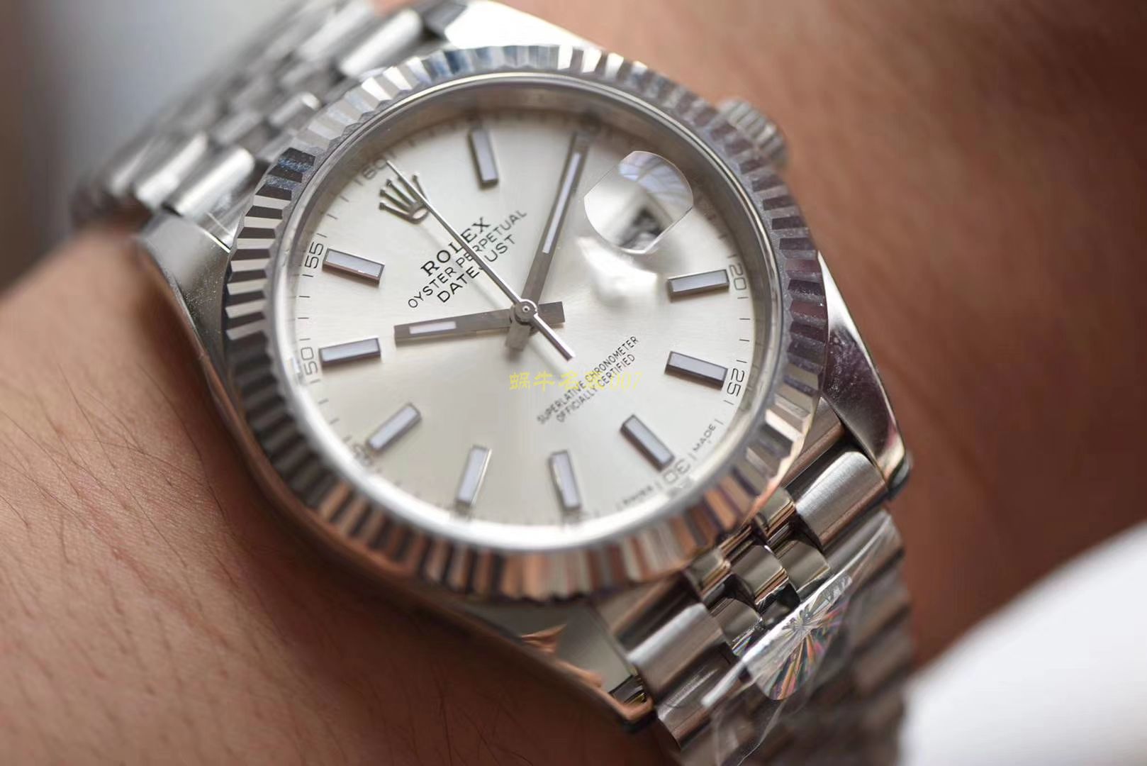   AR  劳力士日志型DATEJUST系列116334银盘腕表 / R267