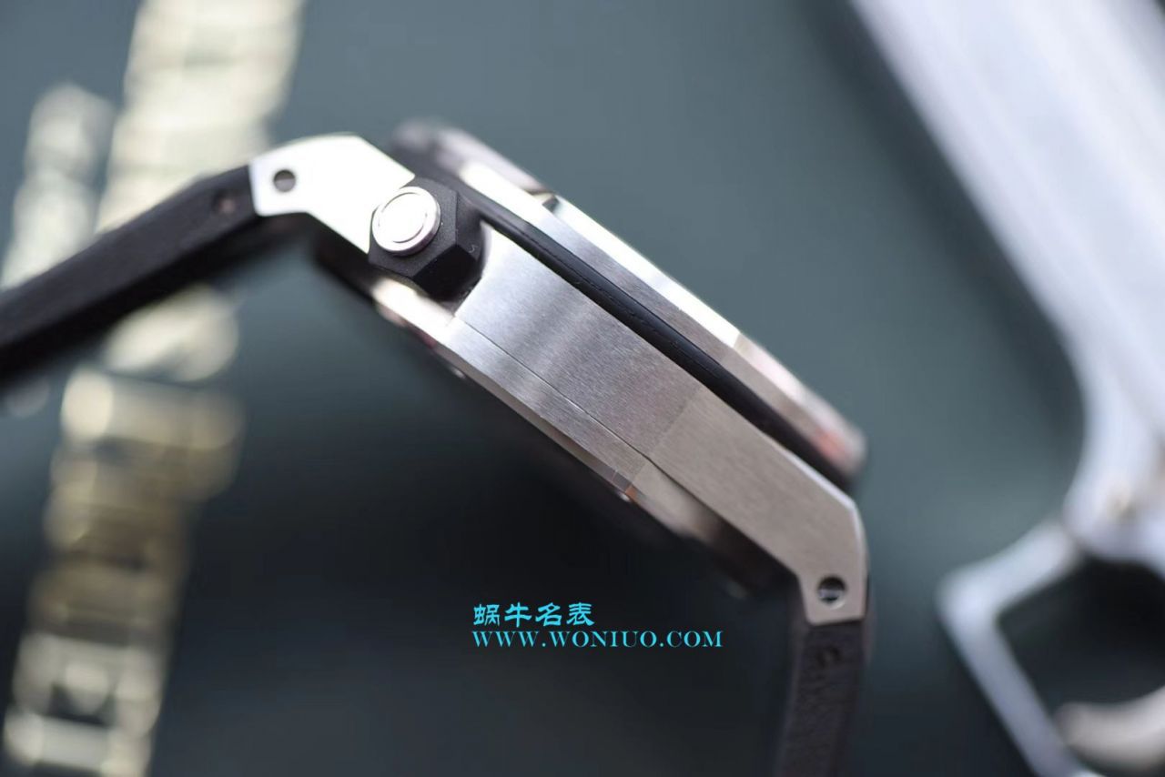   JF视频评测爱彼皇家橡树离岸型系列15703ST.OO.A002CA.01腕表，全新V9S超强版正式闪亮登场 / AP156