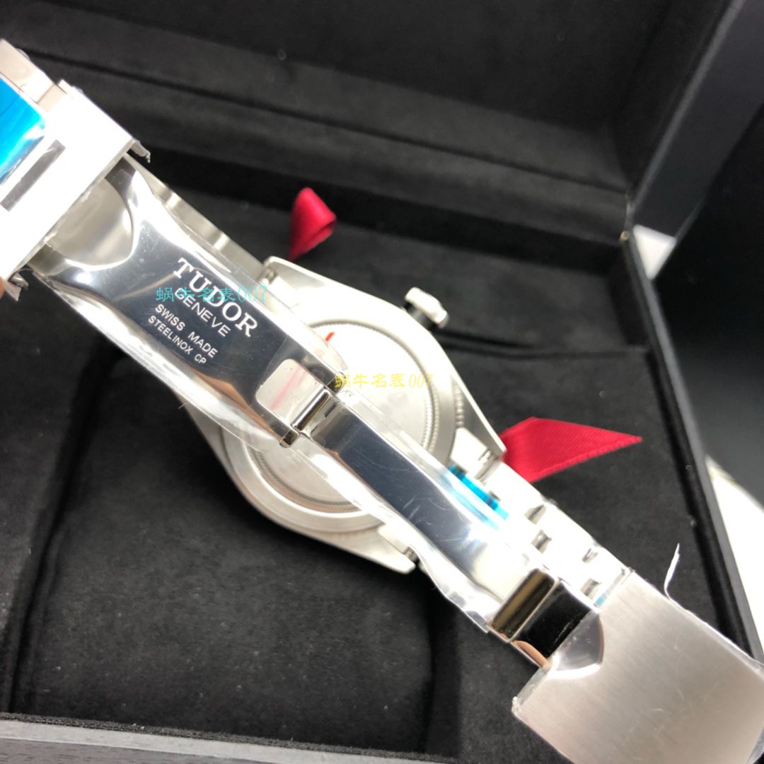   渠道原单  帝舵碧湾系列M79540-0004腕表 / DT037