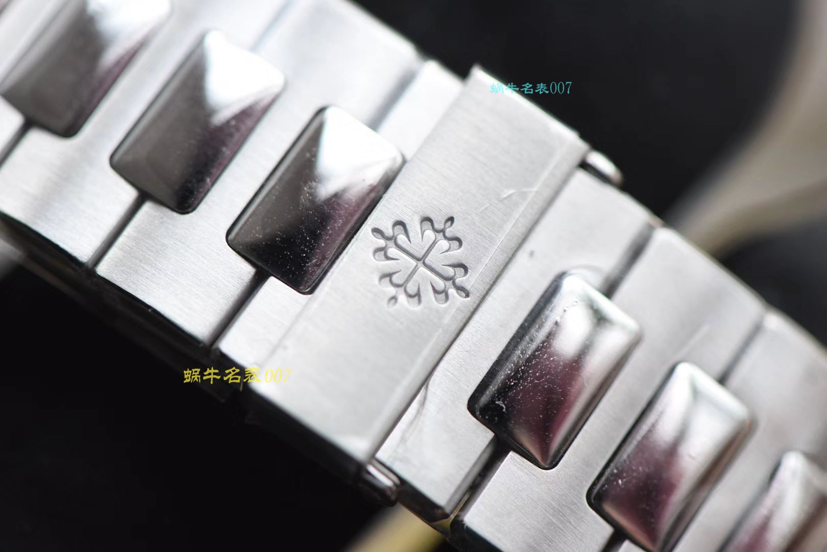   PPF超级PATEK PHILIPPE鹦鹉螺重磅来袭！“灰蓝”  百达翡丽运动优雅5711/1A 010 不锈钢腕表(鹦鹉螺)2019年钢表王座的开年重器 / BD267