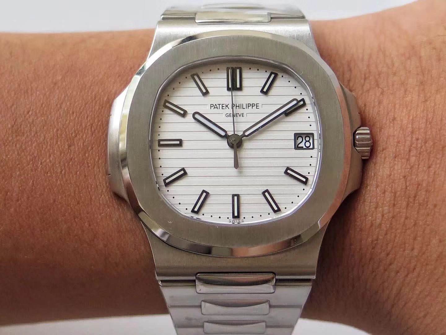   PPF超级PATEK PHILIPPE鹦鹉螺重磅来袭！“灰蓝”  百达翡丽运动优雅5711/1A 010 不锈钢腕表(鹦鹉螺)2019年钢表王座的开年重器 / BD267