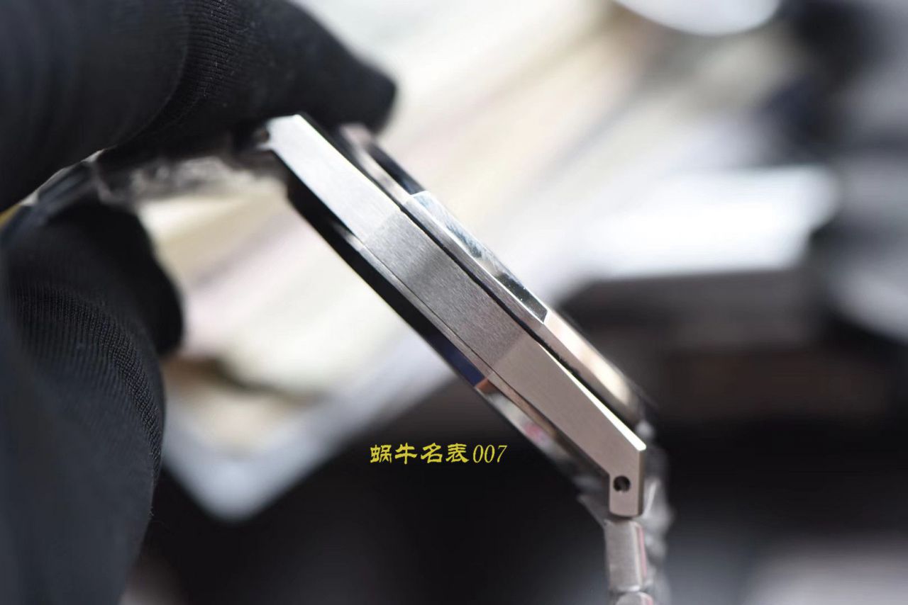   FK厂爱彼  爱彼皇家橡树系列15400ST.OO.1220ST.02，15400ST.OO.1220ST.04腕表 / AP171