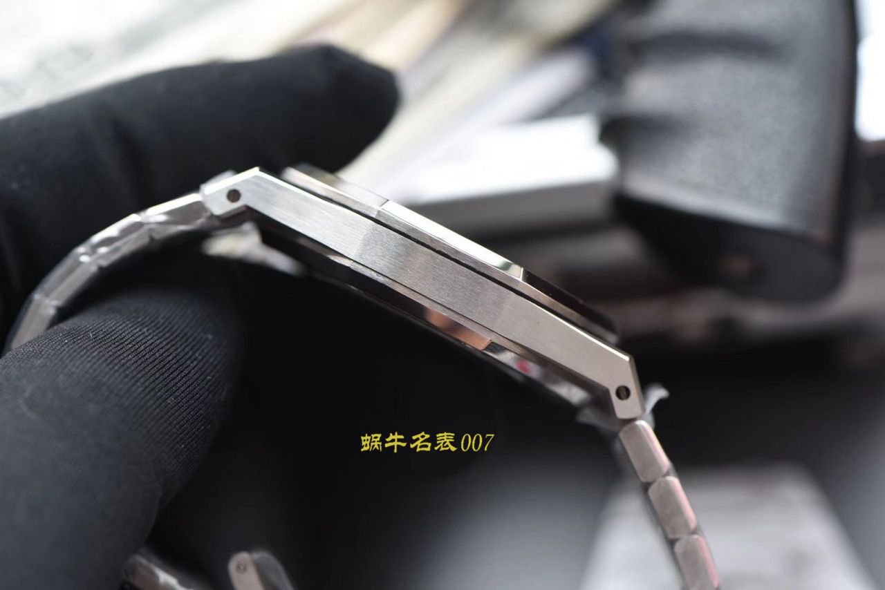   FK厂爱彼  爱彼皇家橡树系列15400ST.OO.1220ST.02，15400ST.OO.1220ST.04腕表 / AP171