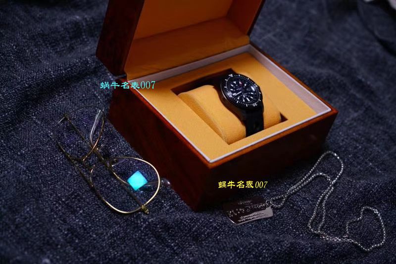   原单正品、支持专柜验货  百年灵超级海洋系列A17392D7/BD68/162A 、 A17392D8|C910|228S|A20SS.1腕表 / BL081