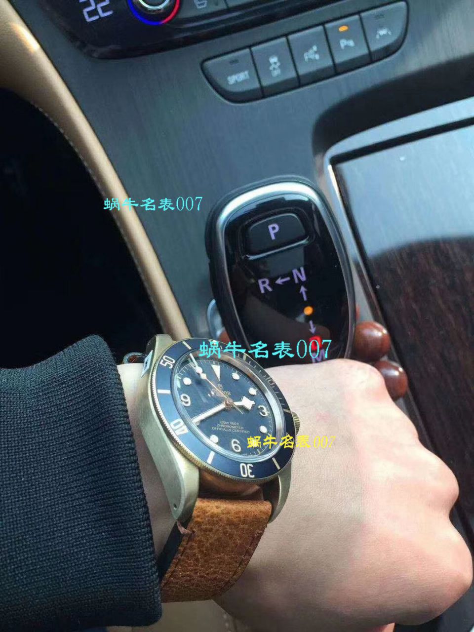 视频评测什么是价格  XF 新品首发贝克汉姆同款最新帝驼碧湾青铜型－小铜盾M79250BA-0001腕表 / FK03