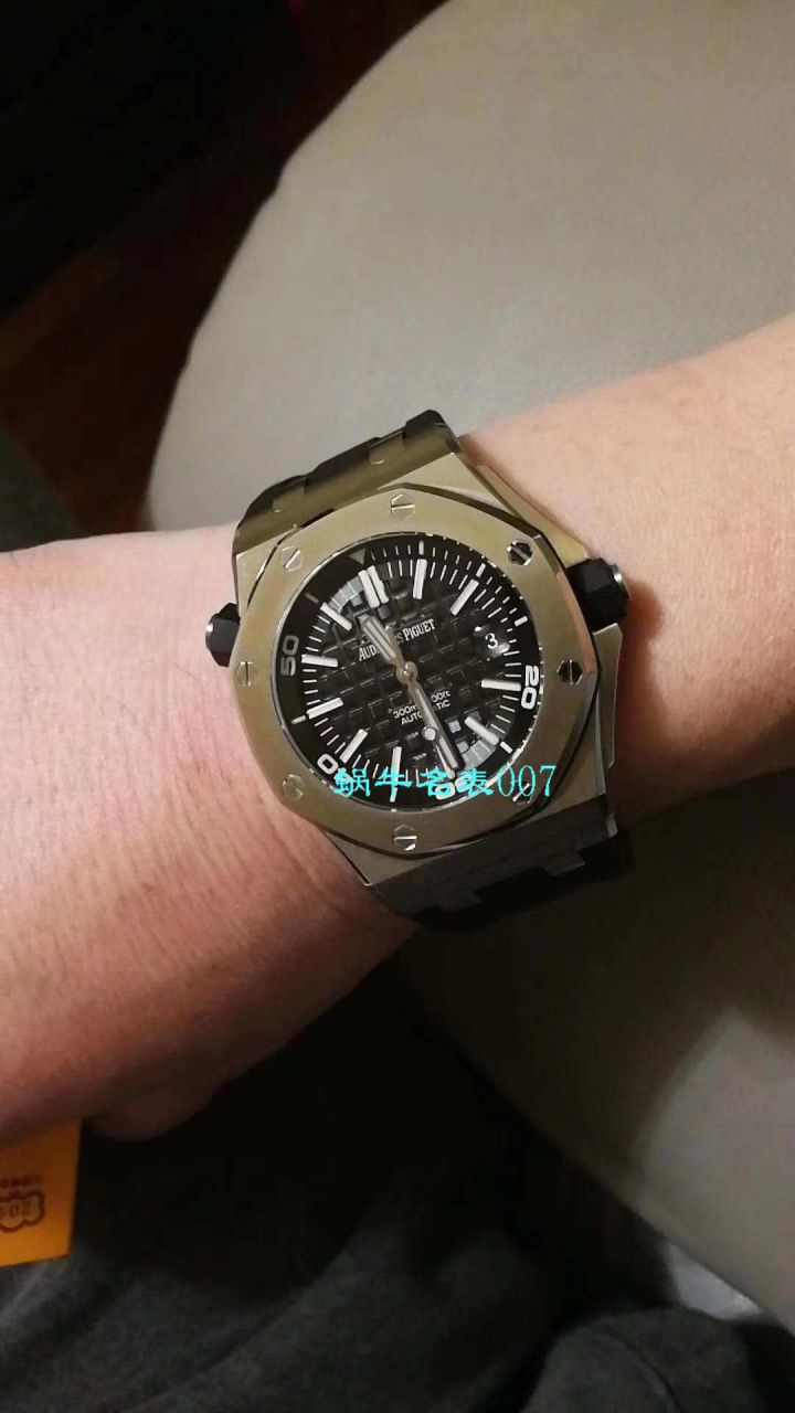   JF视频评测爱彼皇家橡树离岸型系列15703ST.OO.A002CA.01腕表，全新V9S超强版正式闪亮登场 / AP156