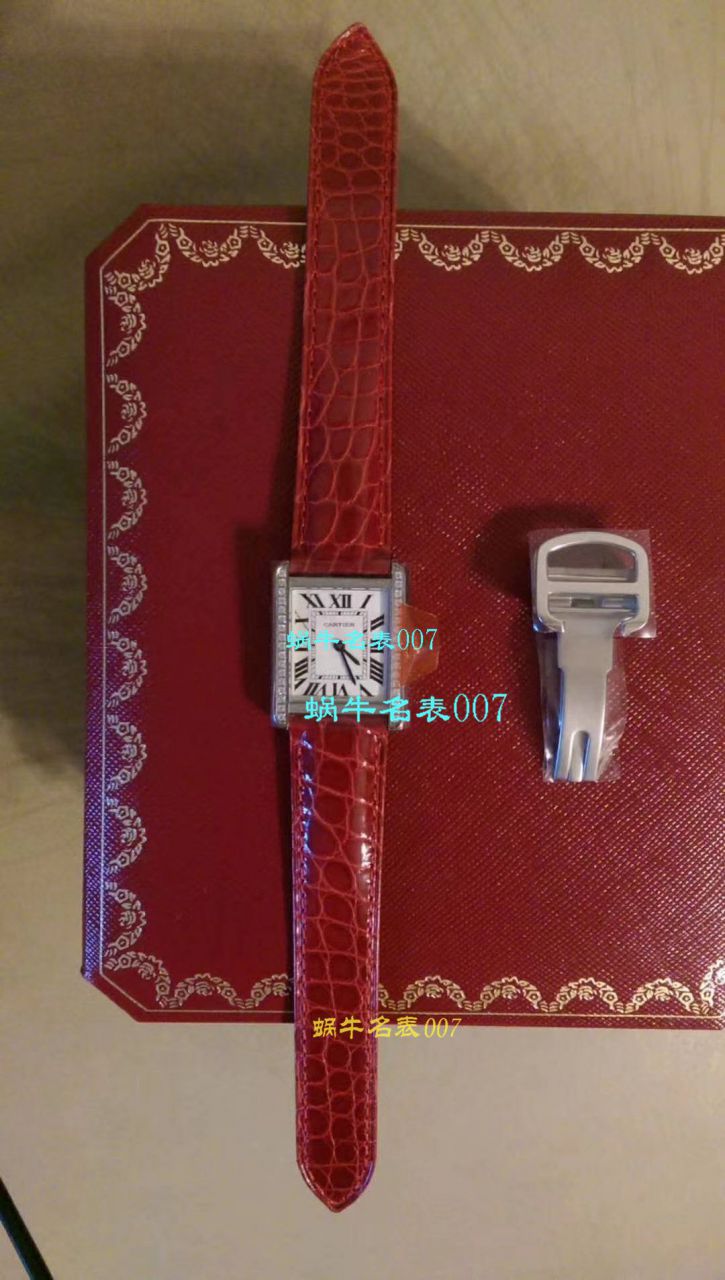   视频测评HBBV6厂卡地亚山度士系列W20126X8 女士机械腕表 / KDY084