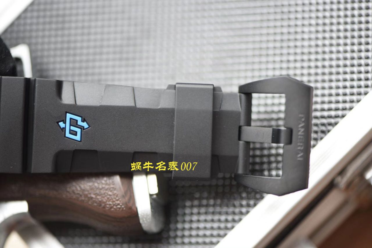   XF厂沛纳海表  XF定制版本稀有款式可不能错过！XF 锻造碳纤维壳PAM00616 限量版！ / XF00616