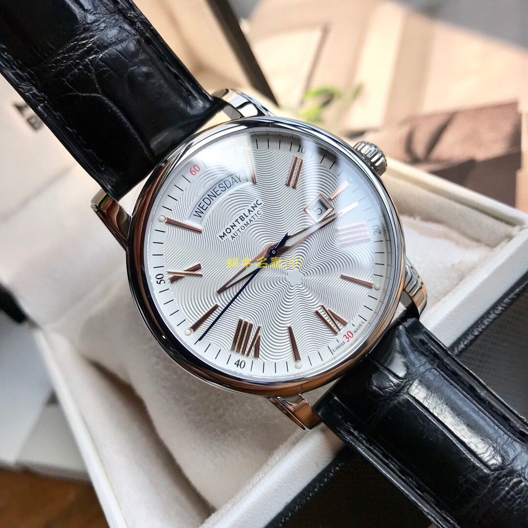   渠道原单MONTBLANC  万宝龙4810系列U0115937、U0115936腕表 / M019