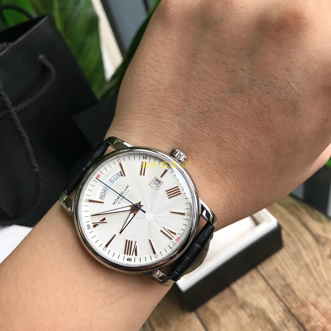   渠道原单MONTBLANC  万宝龙4810系列U0115937、U0115936腕表 / M019