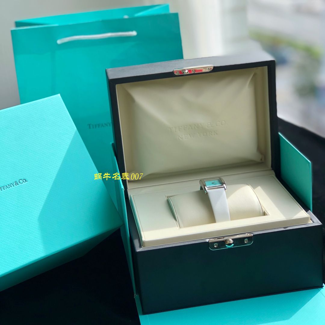   渠道定制  蒂芙尼拼面夜光手表，世界上最迷人的蓝面，tiffany blue女装腕表！ / Tiffany01