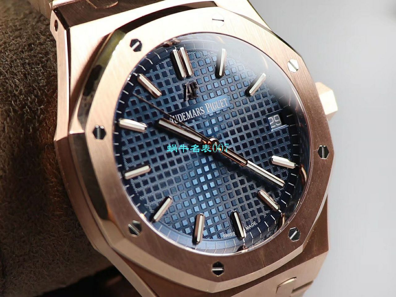   OM厂Audemars Piguet表  爱彼皇家橡树系列15500OR.OO.1220OR.01，15500OR.OO.D002CR.01腕表 / AP181