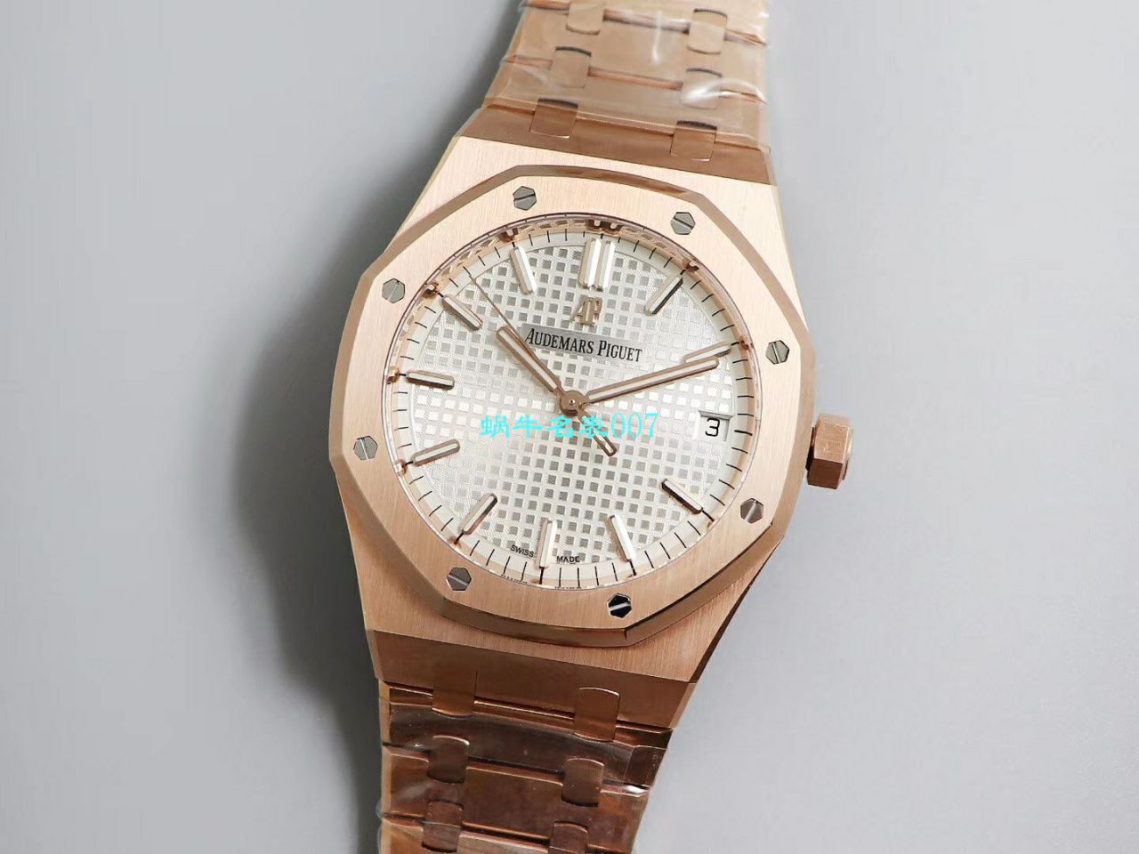   OM厂Audemars Piguet表  爱彼皇家橡树系列15500OR.OO.1220OR.01，15500OR.OO.D002CR.01腕表 / AP181