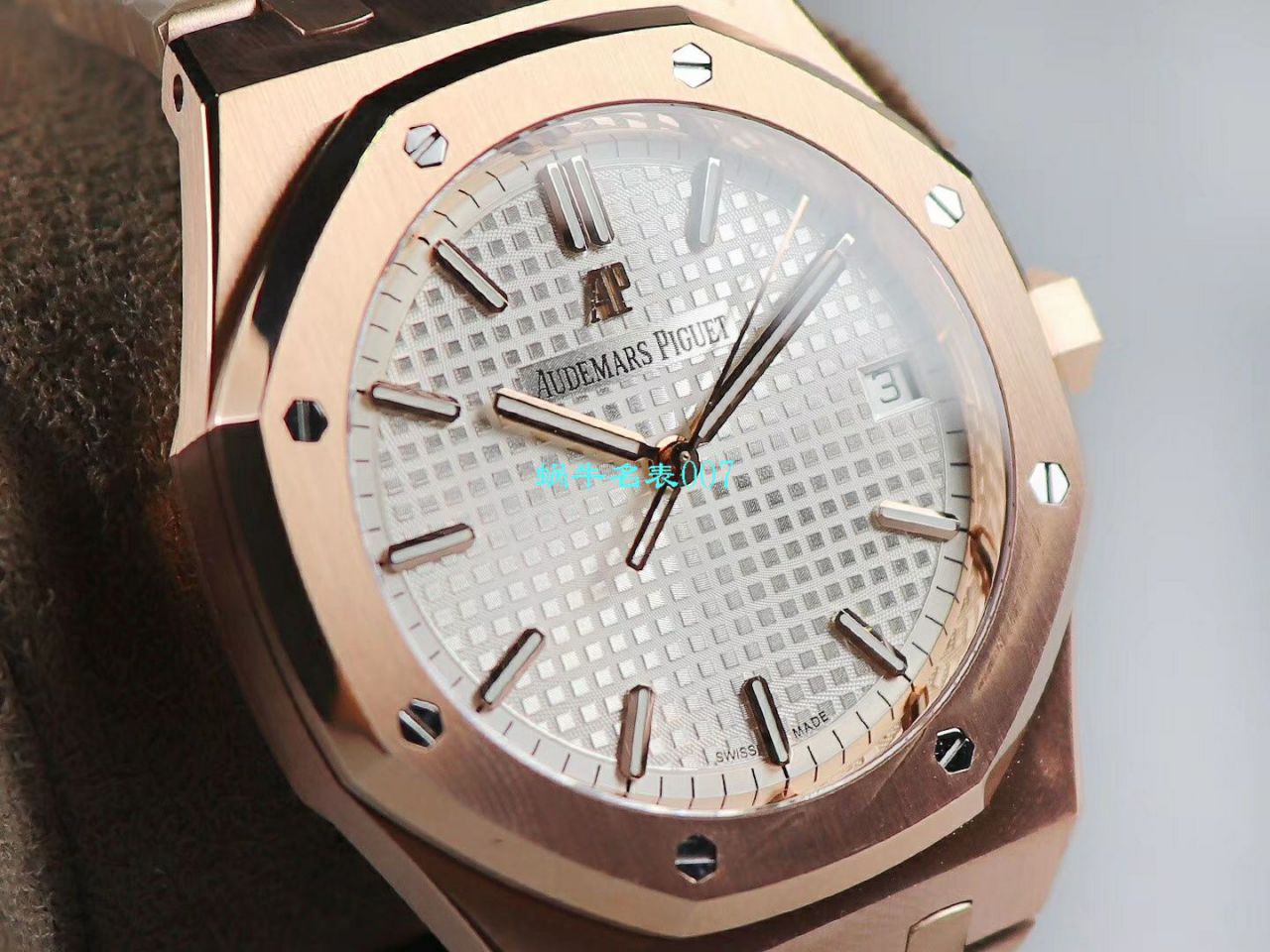   OM厂Audemars Piguet表  爱彼皇家橡树系列15500OR.OO.1220OR.01，15500OR.OO.D002CR.01腕表 / AP181
