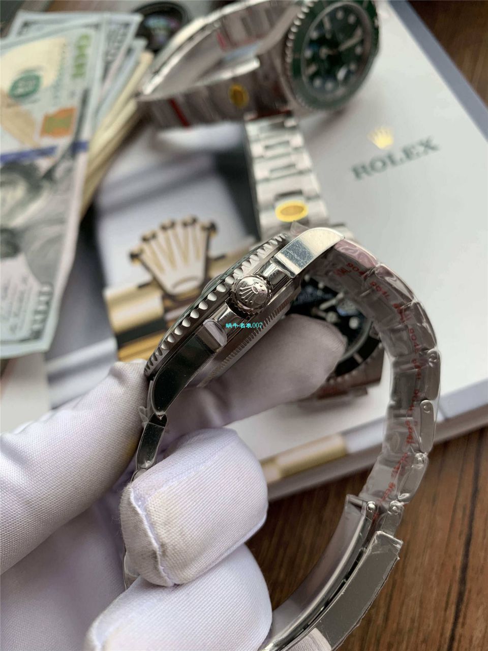 视频评测最完‎美​Rolex绿水鬼‎SUBN厂V10升​级版  劳力士潜航者型系列116610LV-97200绿盘腕表 / R392