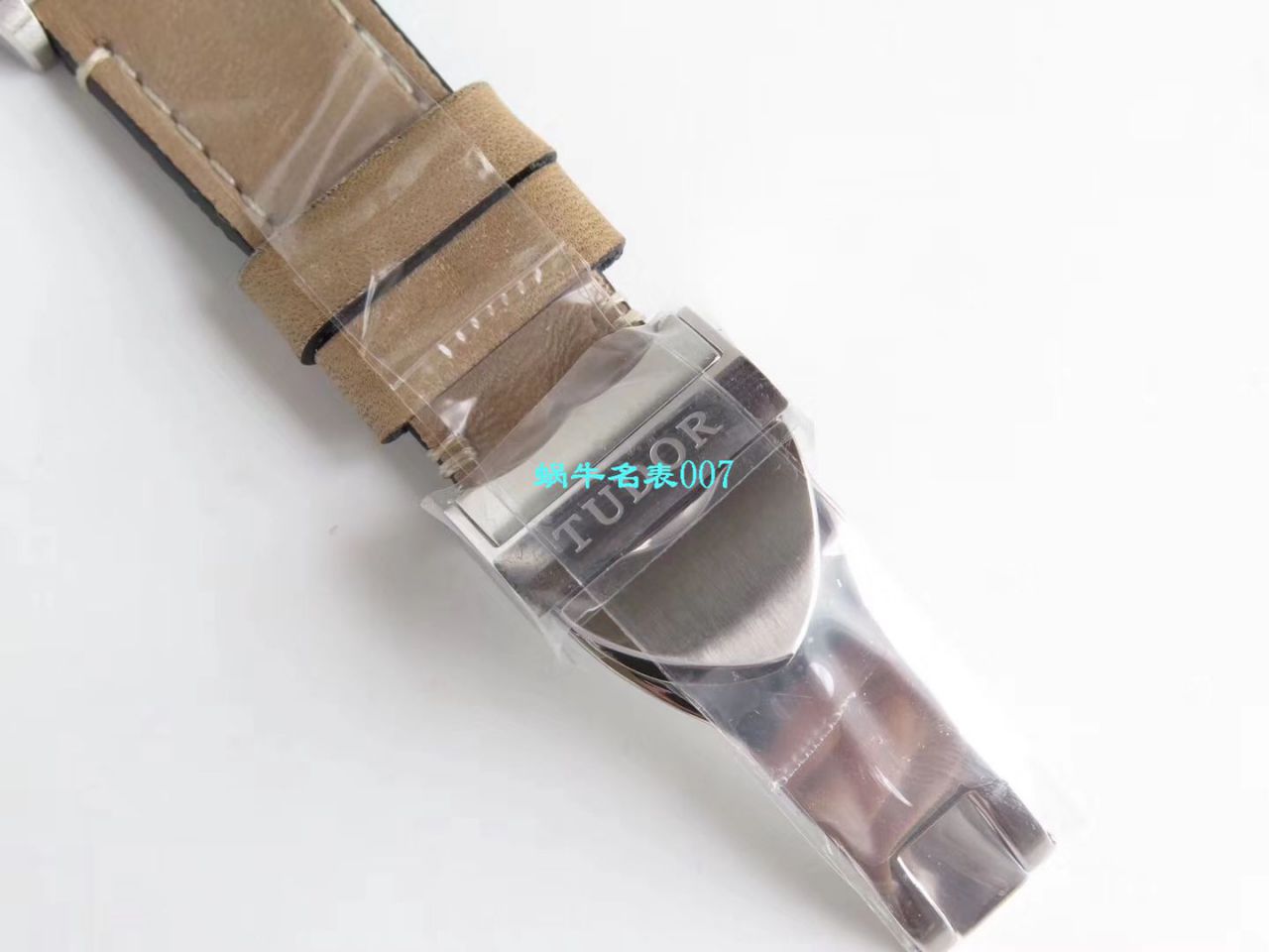   KRF高帝舵碧湾系列M79500-0005腕表 / DT031