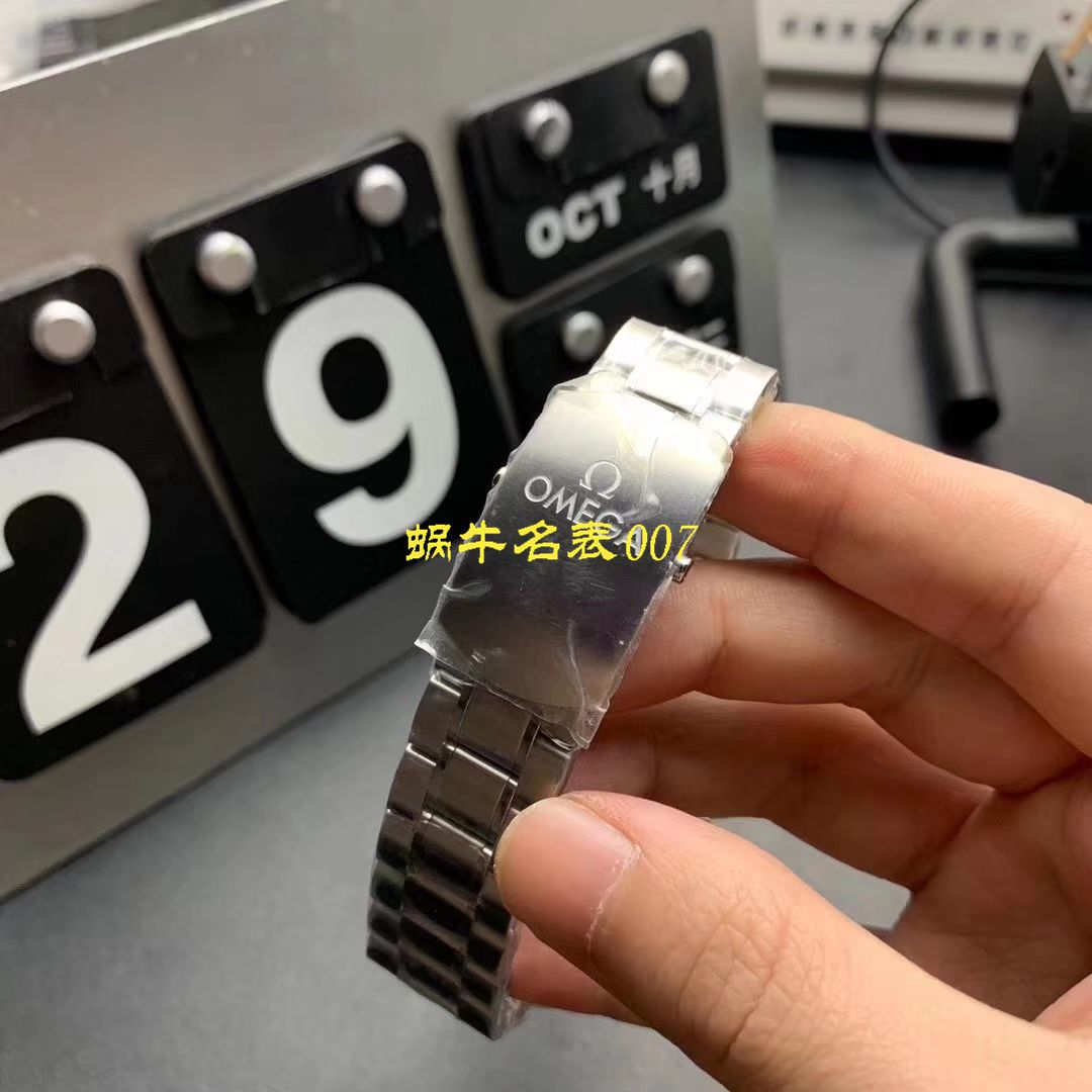 OM厂欧米茄赛车计时码表  SPEEDMASTER  超霸329.30.44.51.01.002，329.33.44.51.01.001腕表 / M633