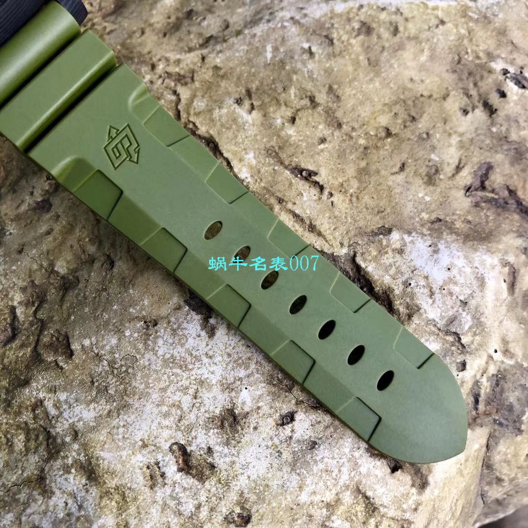   VS厂新品军绿面英雄情结  沛纳海SUBMERSIBLE 潜行系列PAM00961腕表 / VSPAM961