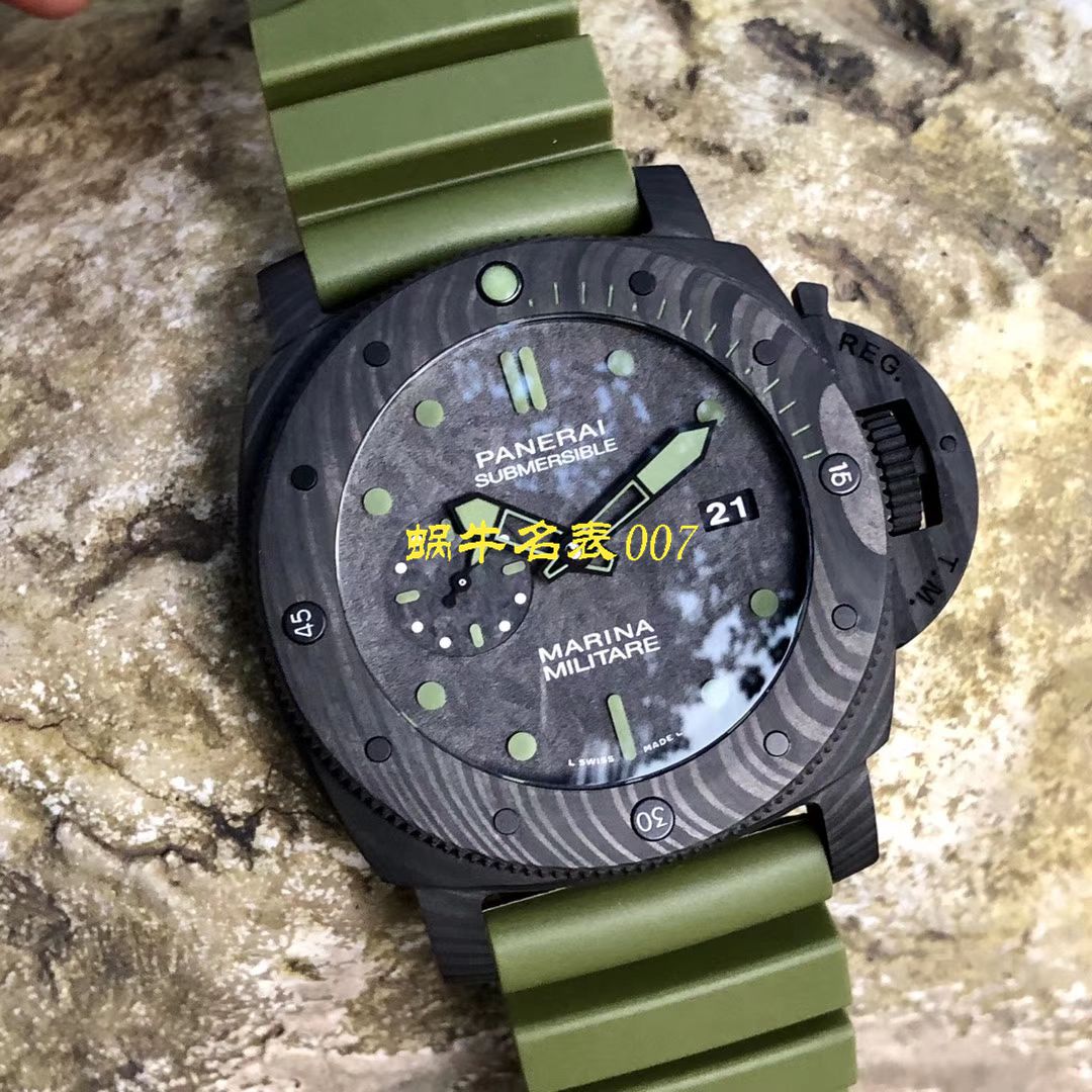   VS厂新品军绿面英雄情结  沛纳海SUBMERSIBLE 潜行系列PAM00961腕表 / VSPAM961