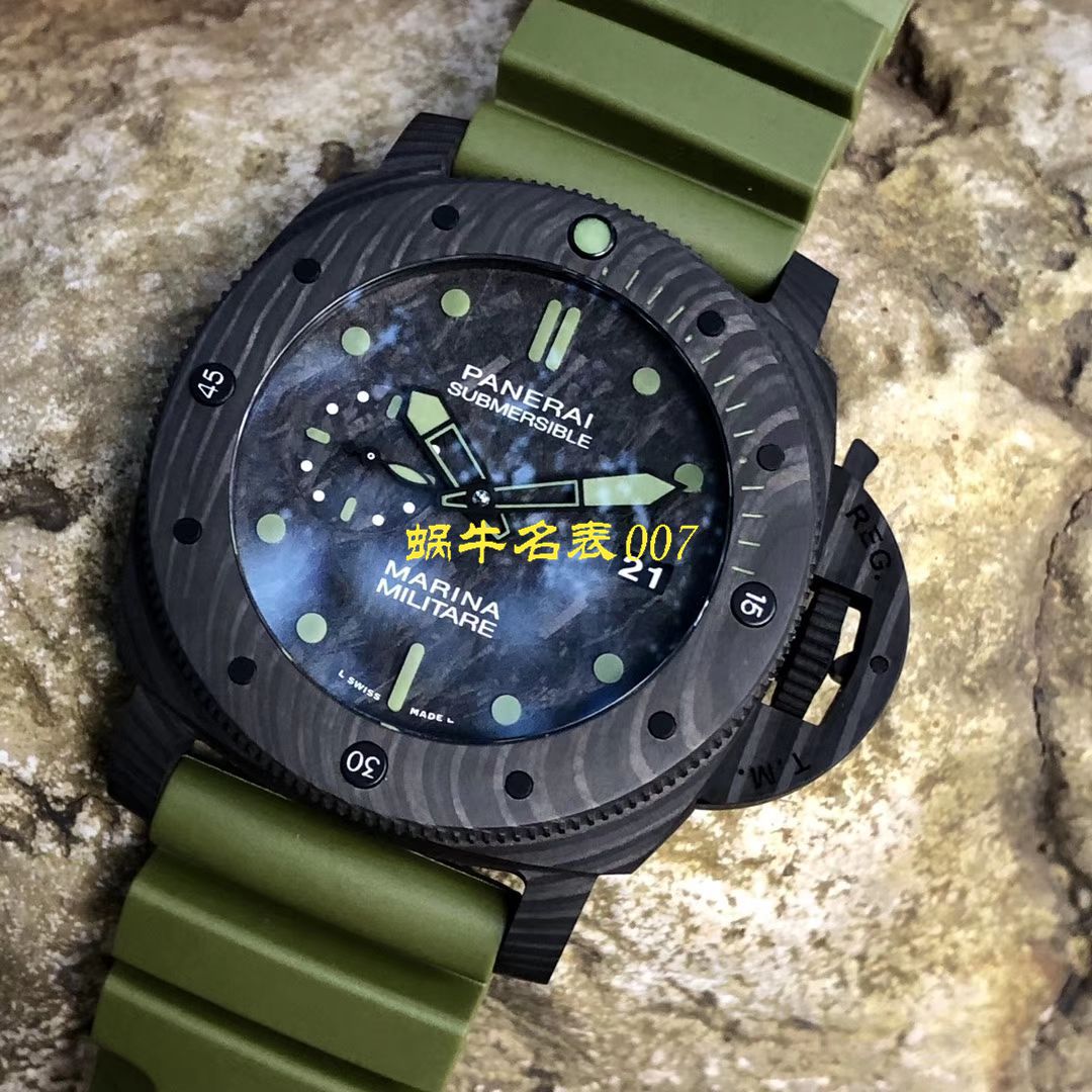   VS厂新品军绿面英雄情结  沛纳海SUBMERSIBLE 潜行系列PAM00961腕表 / VSPAM961