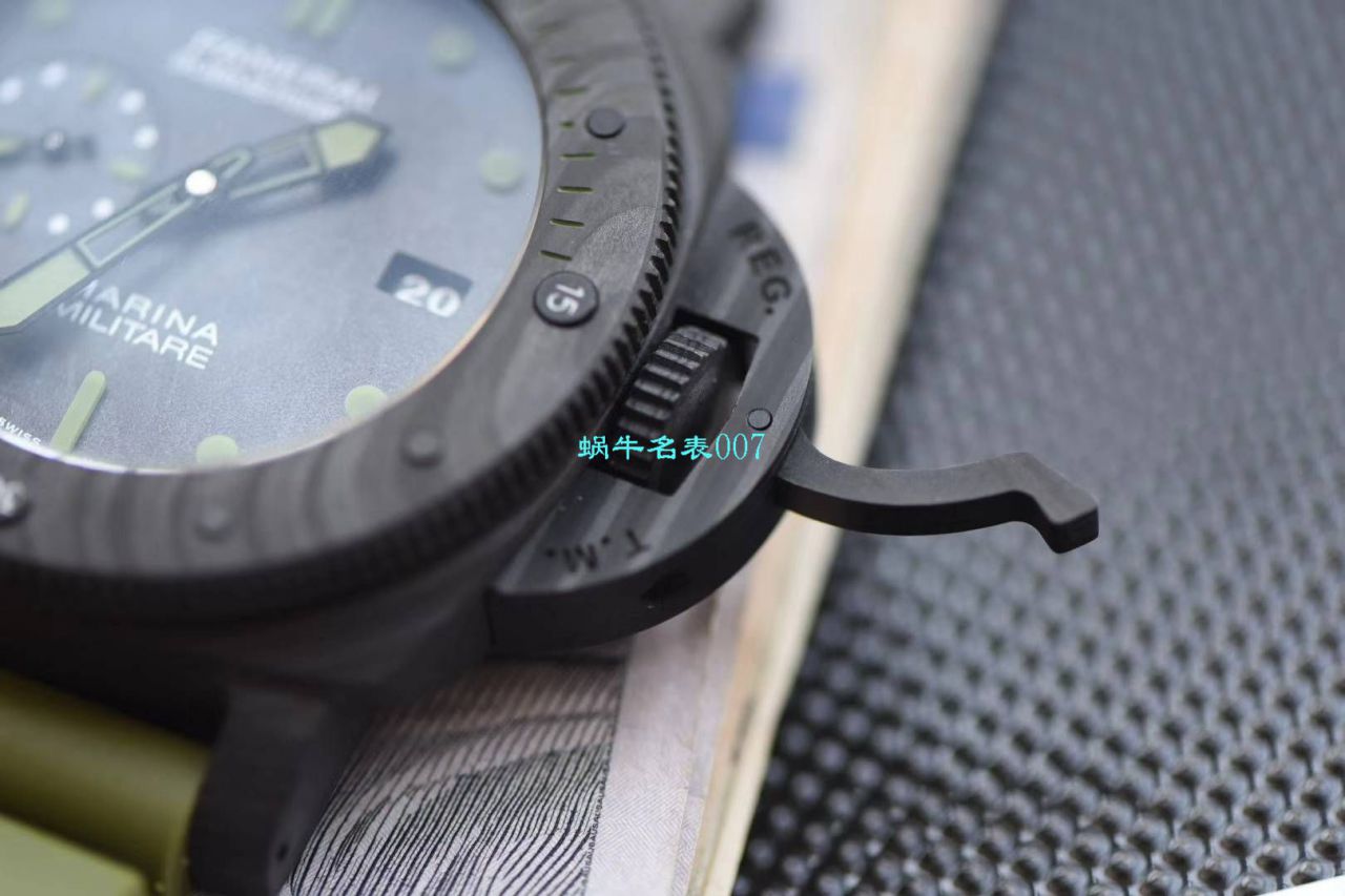   VS厂新品军绿面英雄情结  沛纳海SUBMERSIBLE 潜行系列PAM00961腕表 / VSPAM961