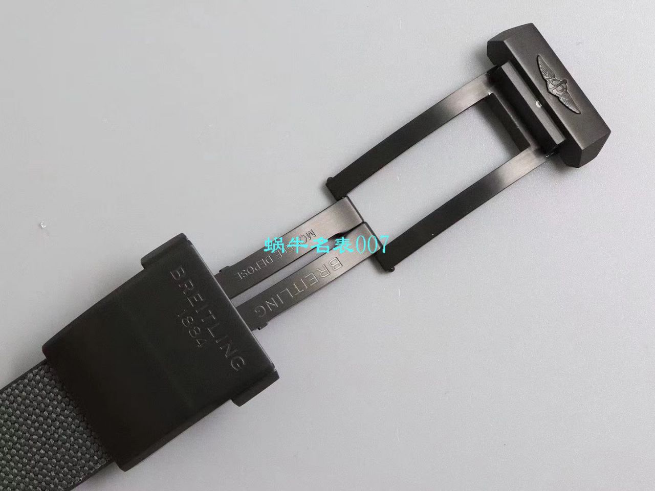   GF厂百年灵机械终极计时黑鹰腕表系列MB0111C2.BD07.153S.M20D.2腕表 / BL123