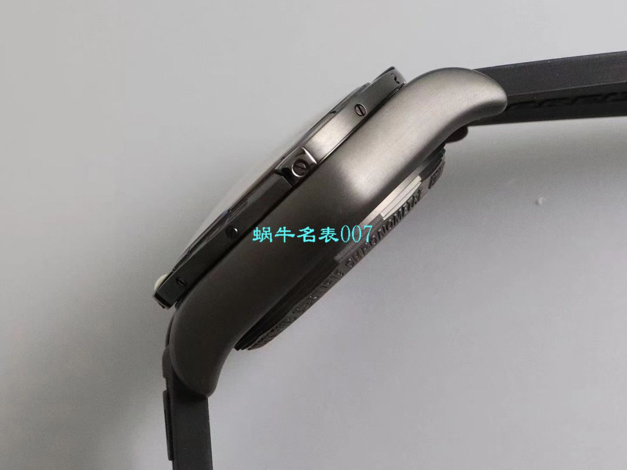   GF厂百年灵机械终极计时黑鹰腕表系列MB0111C2.BD07.153S.M20D.2腕表 / BL123