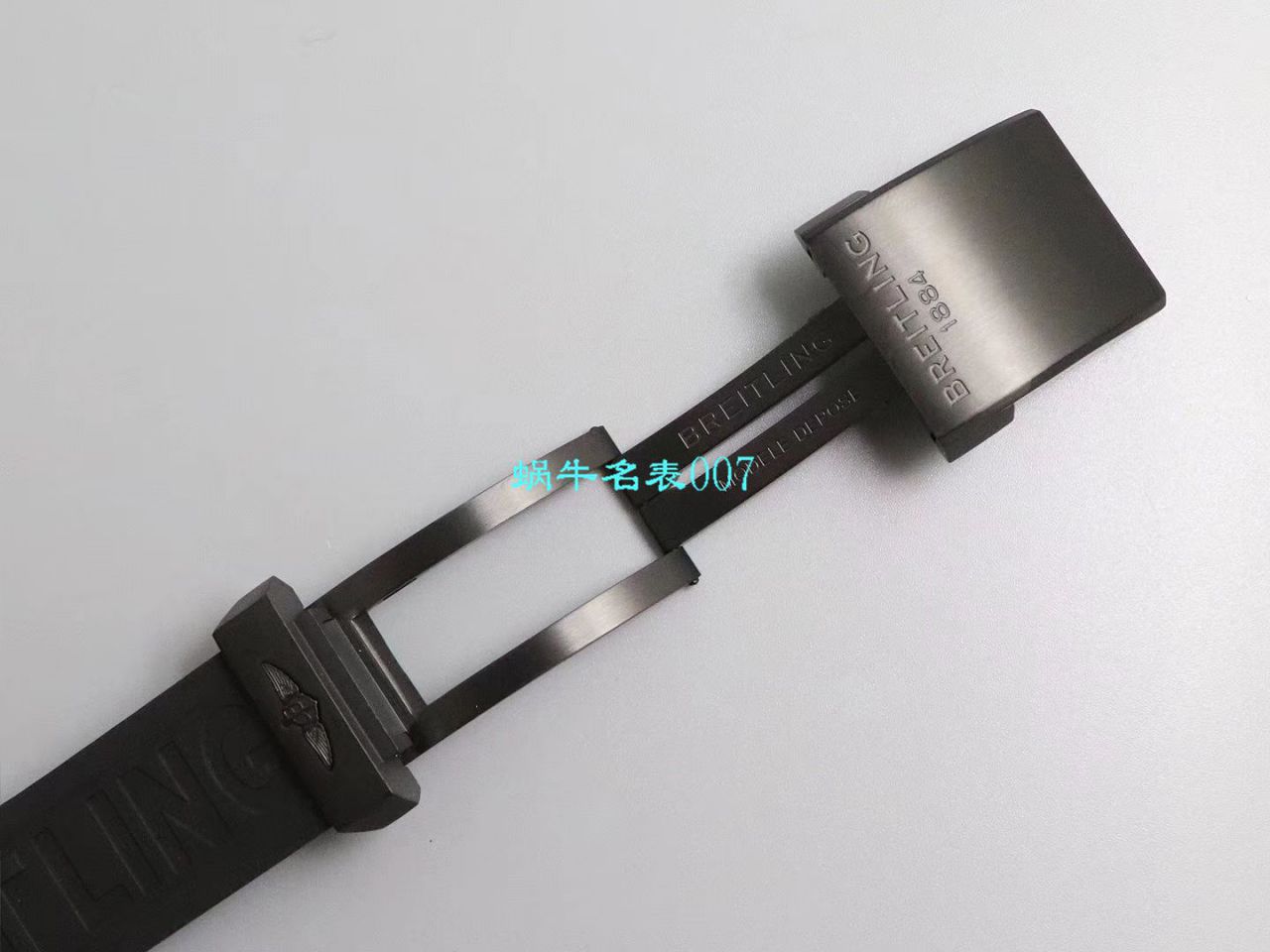   GF厂百年灵机械终极计时黑鹰腕表系列MB0111C2.BD07.153S.M20D.2腕表 / BL123
