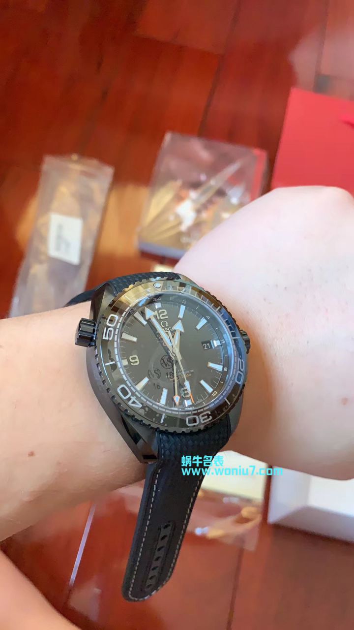   VS  欧米茄海马系列深海之黑新西兰酋长队限定版215.92.46.22.01.004腕表 / M372