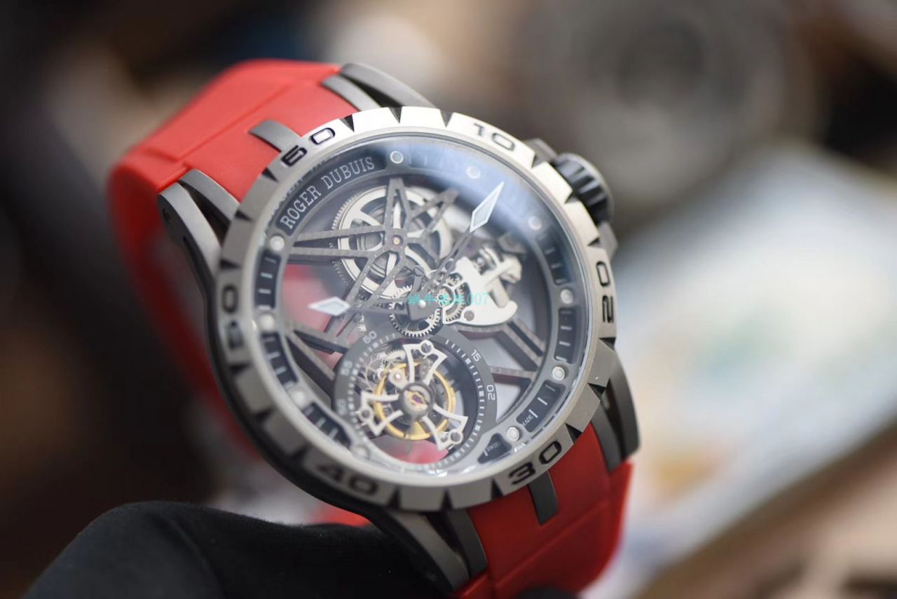视频评测BBR厂官网陀飞轮罗杰杜彼Roger Dubuis王者RDDBEX0479红面表带腕表 / LJ067