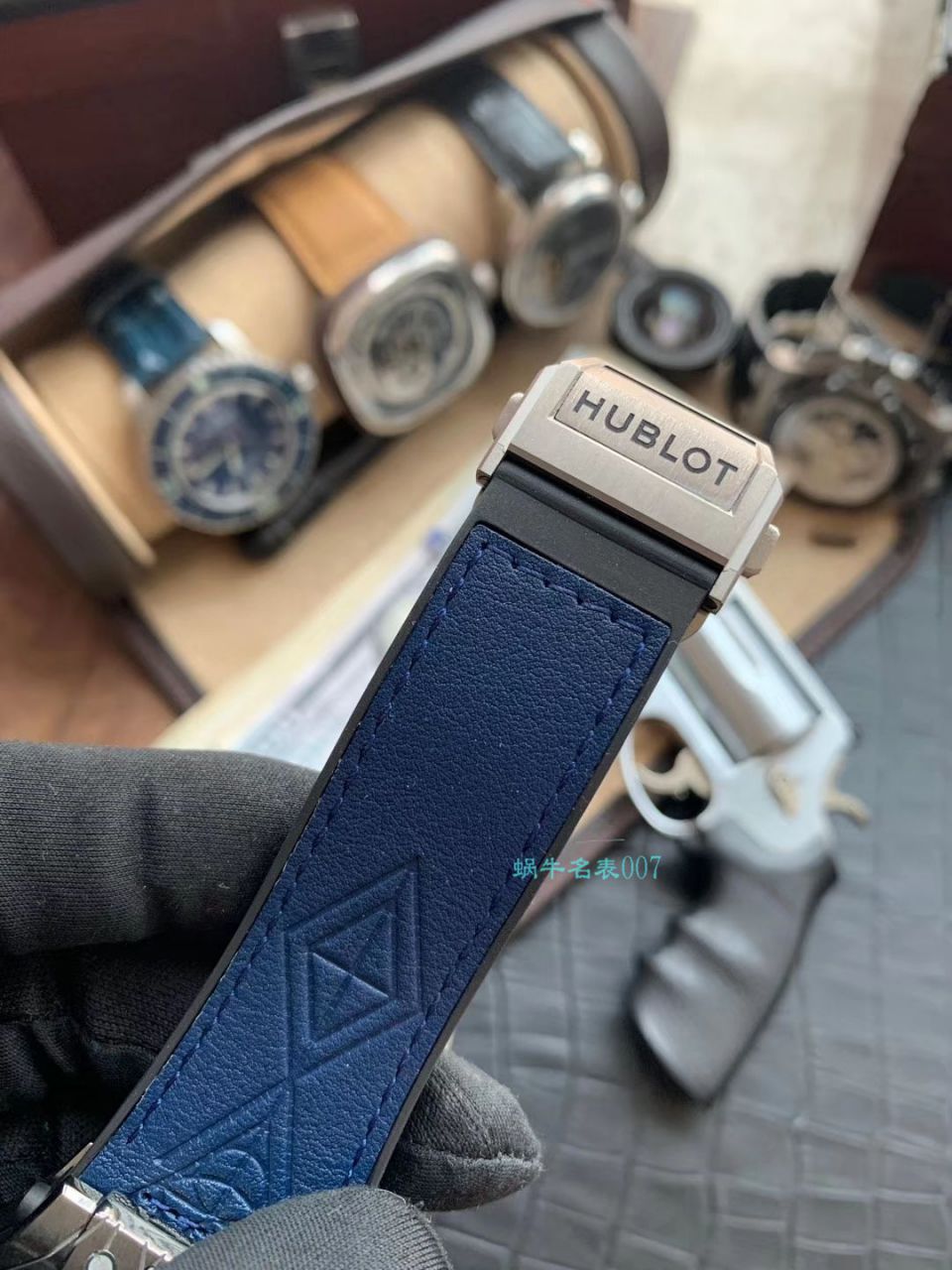 WWF厂官网宇舶SANG BLEU刺青415.NX.7179.VR.MXM18,415.CX.1112.VR.MXM18腕表 / YB081 WWF厂官网宇舶SANG BLEU刺青415.NX.7179.VR.MXM18,415.CX.1112.VR.MXM18腕表 / YB081