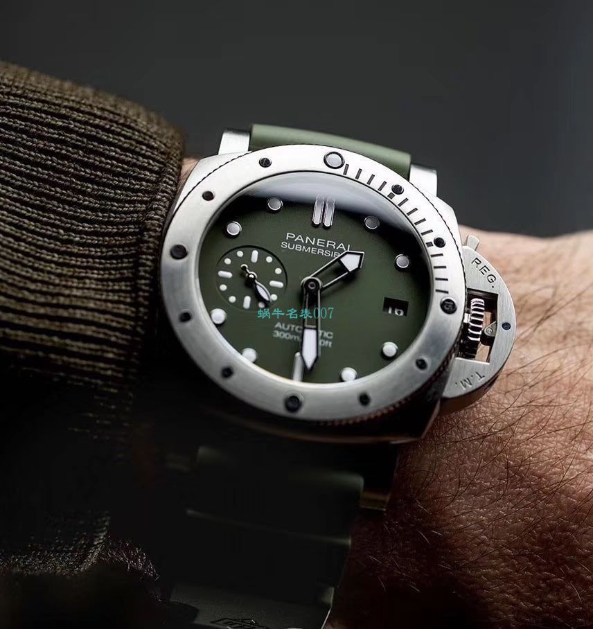 视频评测最好的网站  VS厂沛纳海SUBMERSIBLE 潜行PAM01055腕表 / VSPAM1055VV