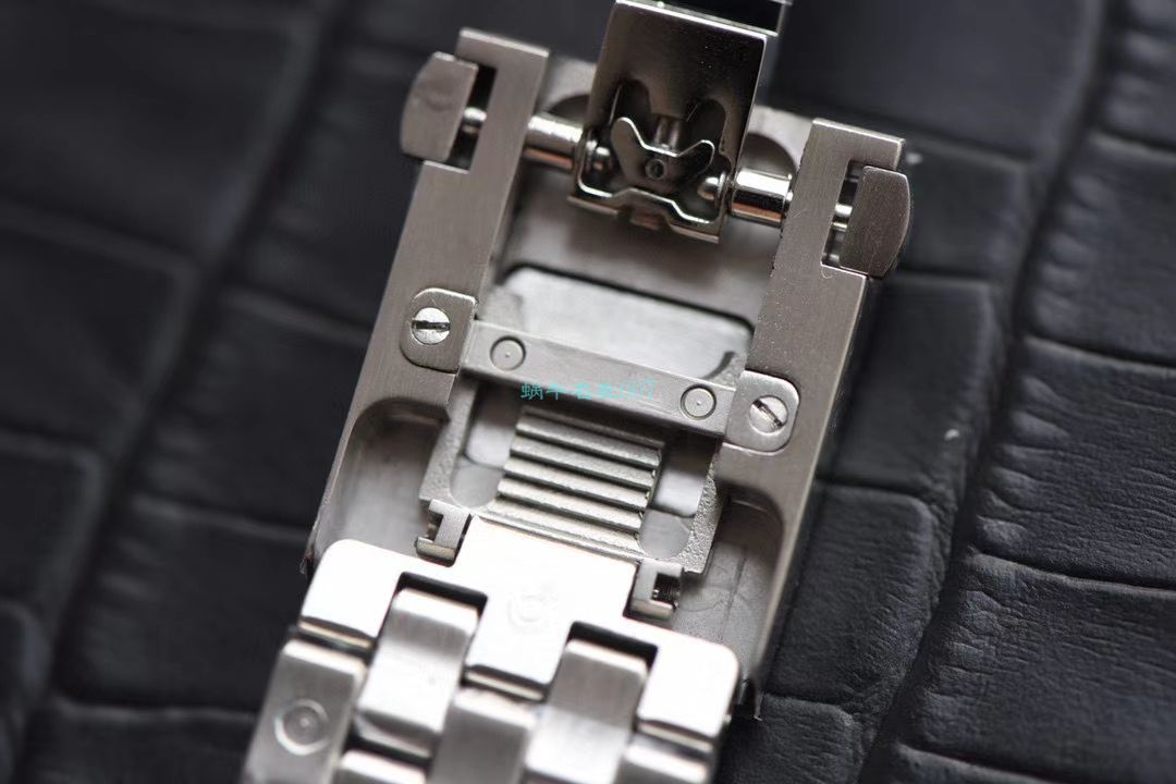 IWC万国表飞行员马克十八系列IW327001腕表  V7   / WG191