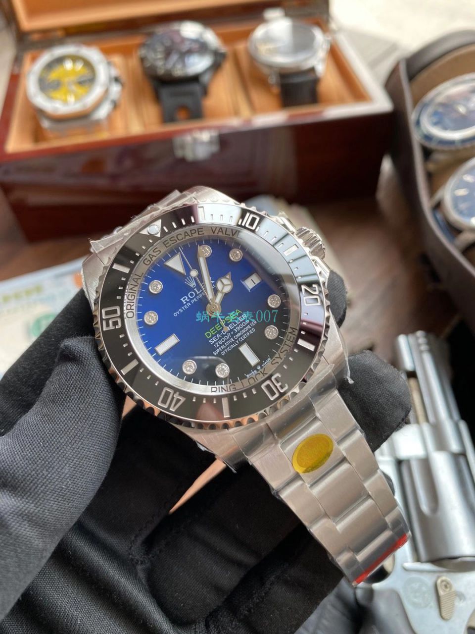   真钻定制  劳力士渐变蓝鬼王手表m126660-0002订制8颗VS八心八箭真钻刻度 / R658