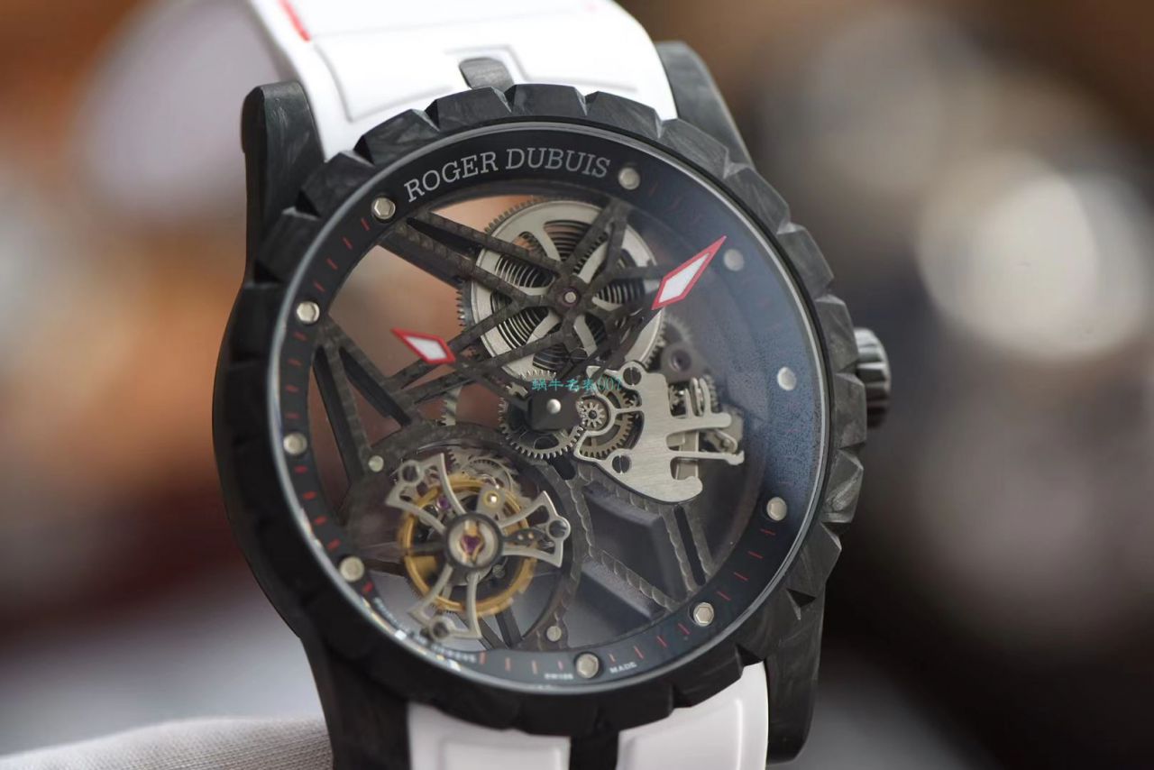 BBR厂罗杰杜彼Roger Dubuis王者系列碳纤维陀飞轮DBEX0577腕表 / LJ092