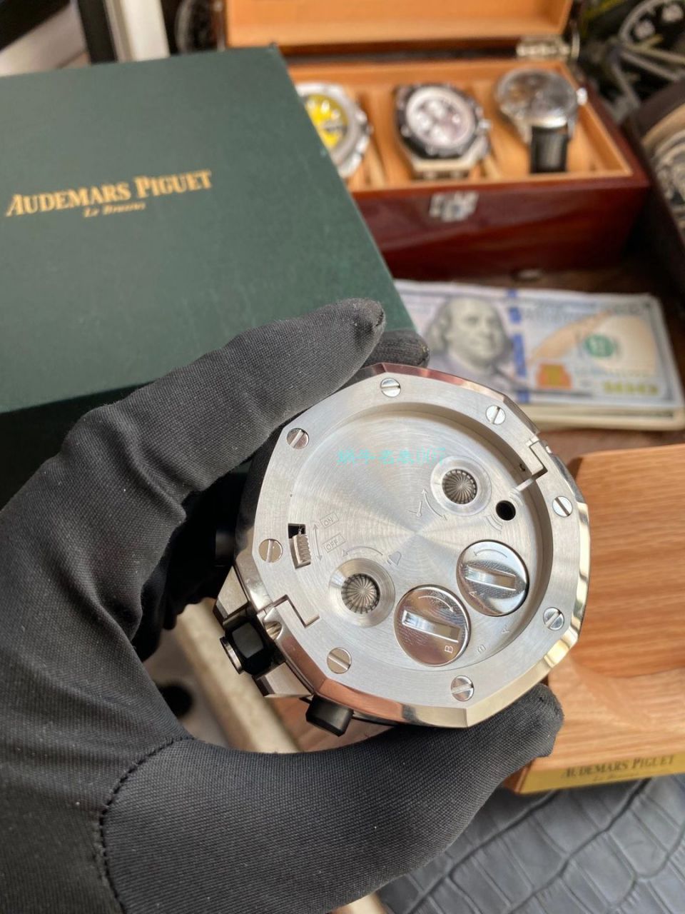 CK厂Audemars Piguet爱彼皇家橡树离岸型26470经典致敬桌钟座钟腕表 / AP219 CK厂Audemars Piguet爱彼皇家橡树离岸型26470经典致敬桌钟座钟腕表 / AP219