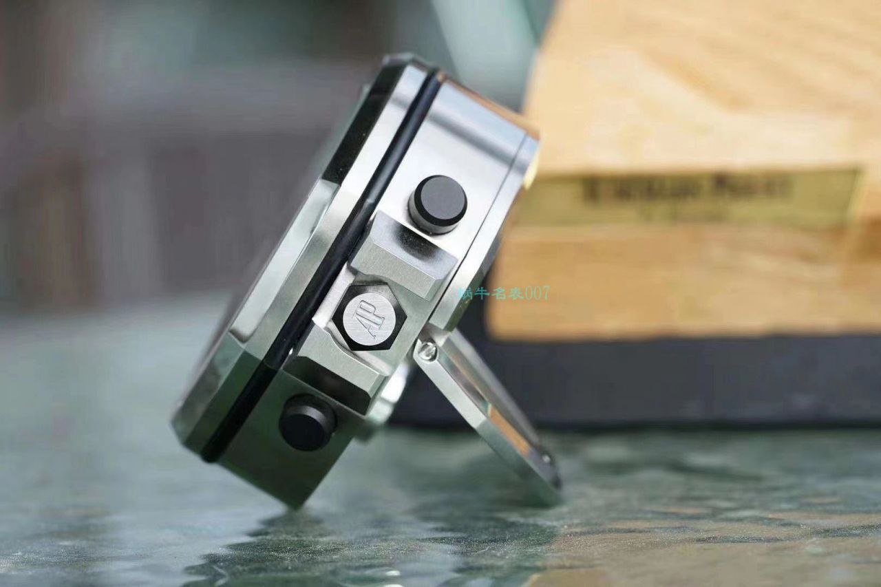 CK厂Audemars Piguet爱彼皇家橡树离岸型26470经典致敬桌钟座钟腕表 / AP219 CK厂Audemars Piguet爱彼皇家橡树离岸型26470经典致敬桌钟座钟腕表 / AP219