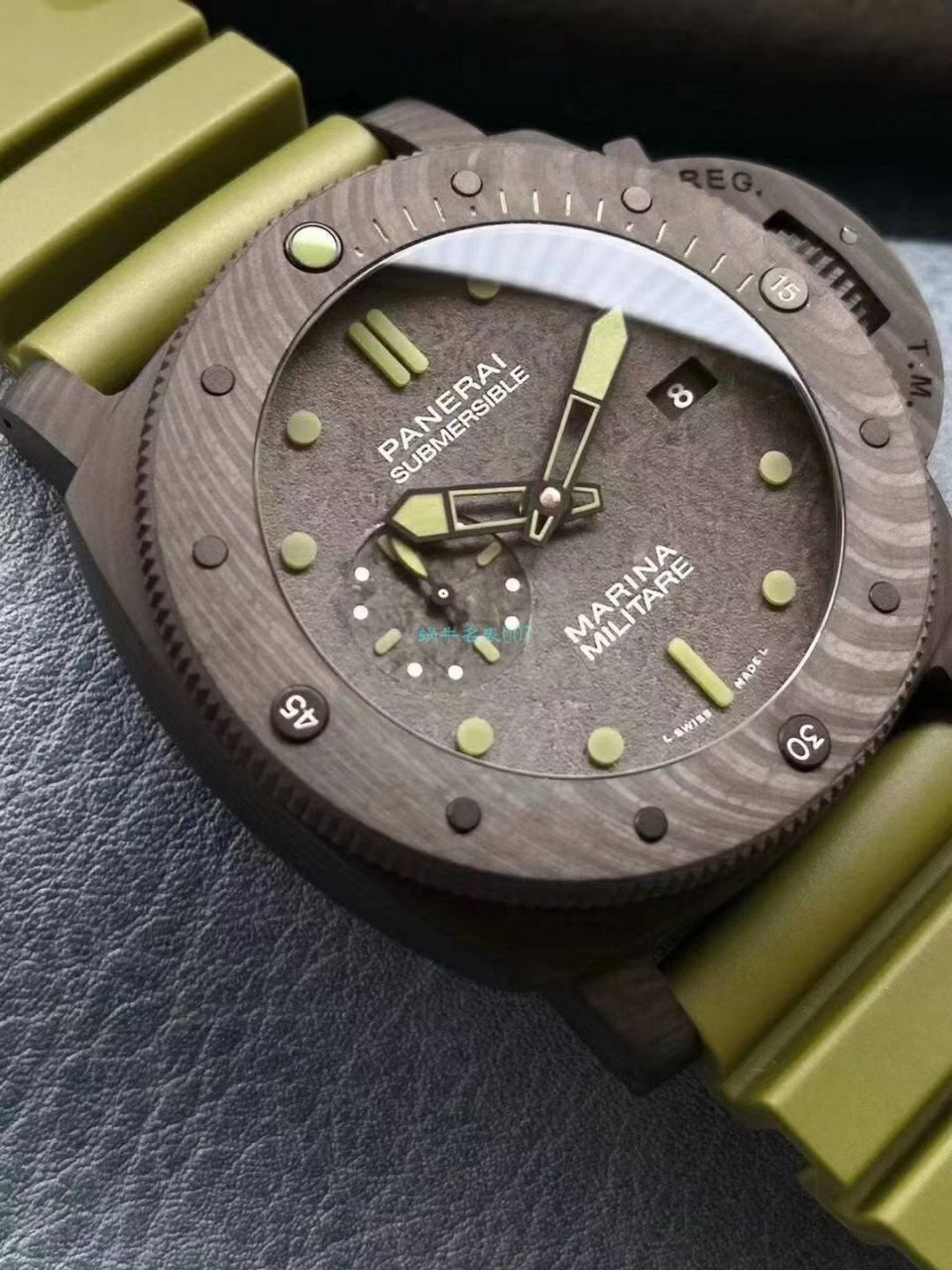   VS厂新品军绿面英雄情结  沛纳海SUBMERSIBLE 潜行系列PAM00961腕表 / VSPAM961