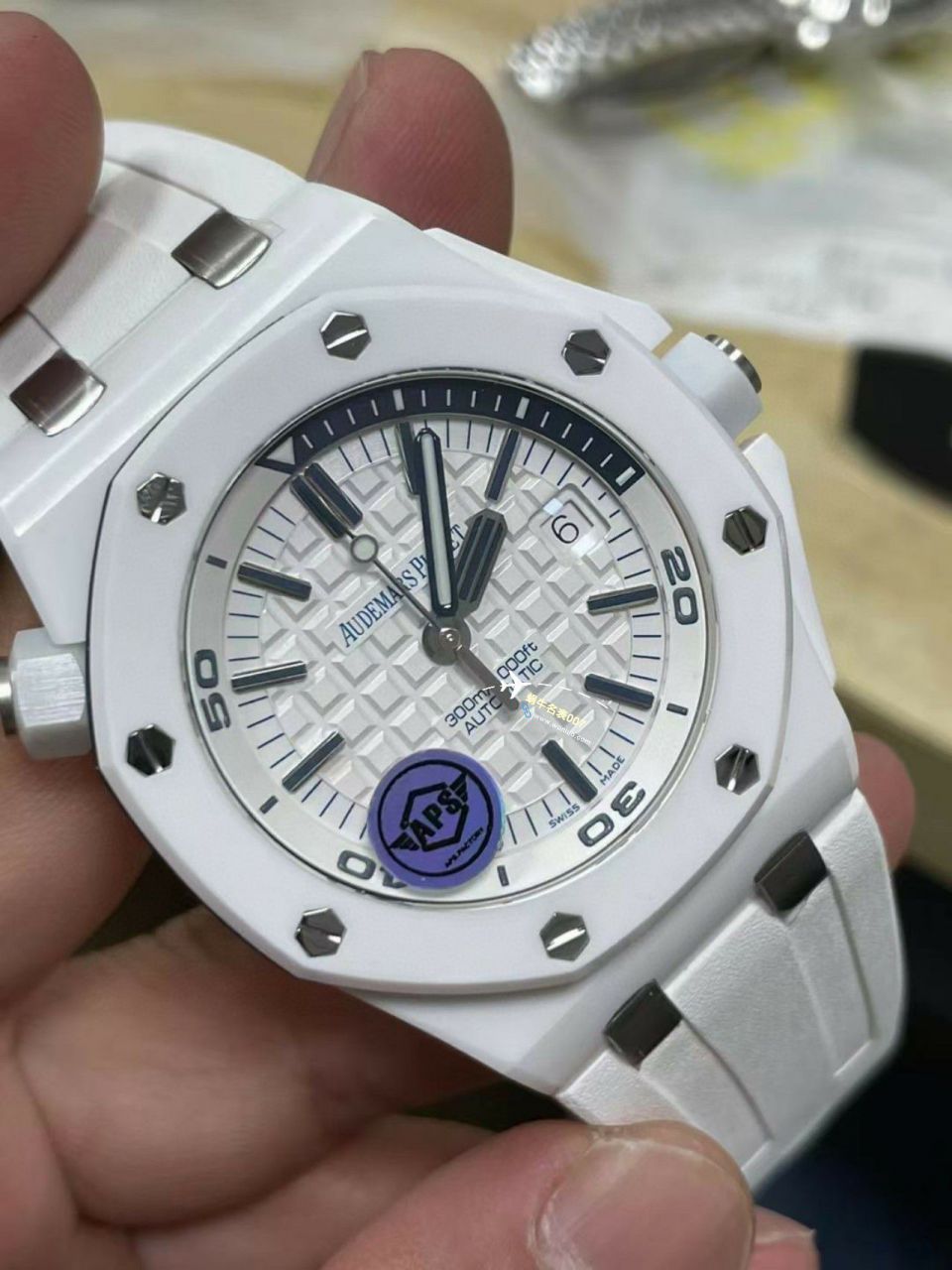 APS厂一体机爱彼皇家橡树离岸型白黑陶瓷15707CB.OO.A010CA.01，15707CE.OO.A002CA.01 / AP239