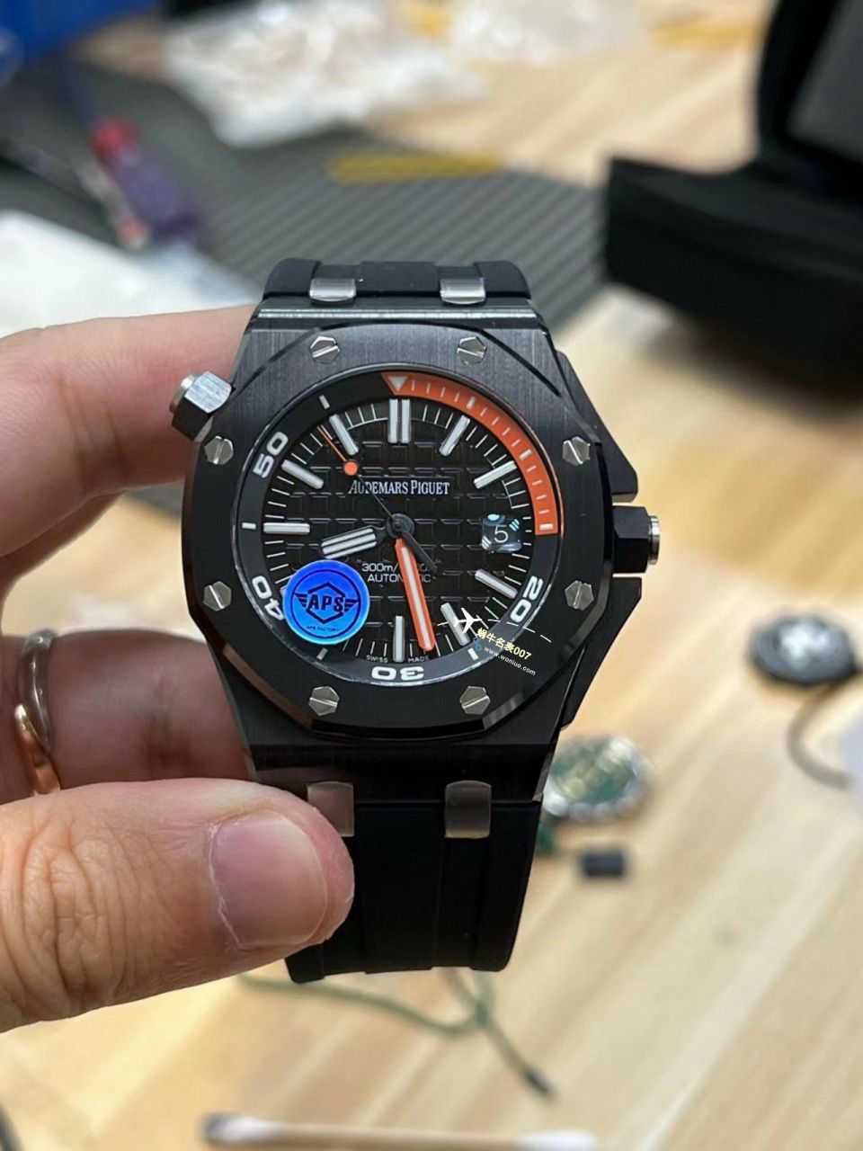 APS厂一体机爱彼皇家橡树离岸型白黑陶瓷15707CB.OO.A010CA.01，15707CE.OO.A002CA.01 / AP239