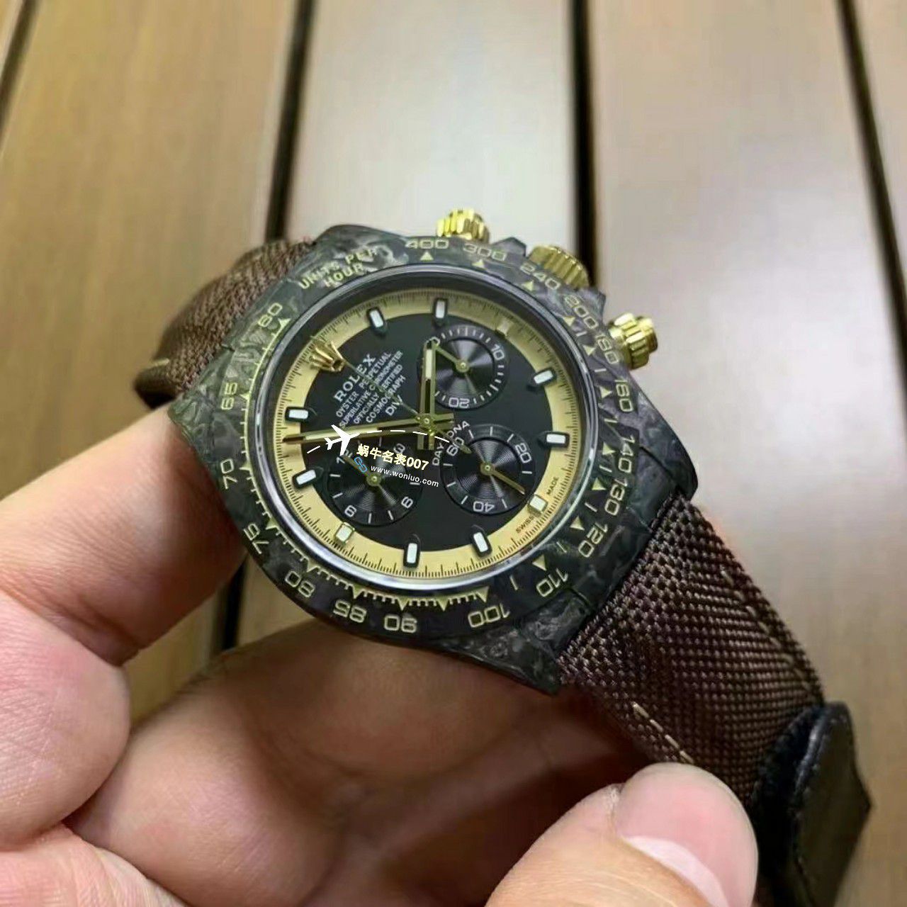 视频评测Diw顶配碳纤维迪通拿 / R808