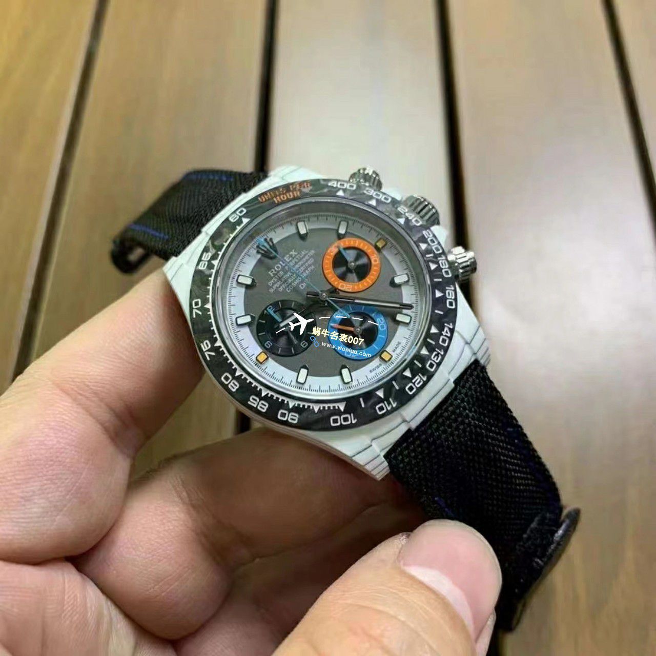 视频评测Diw顶配碳纤维迪通拿 / R808